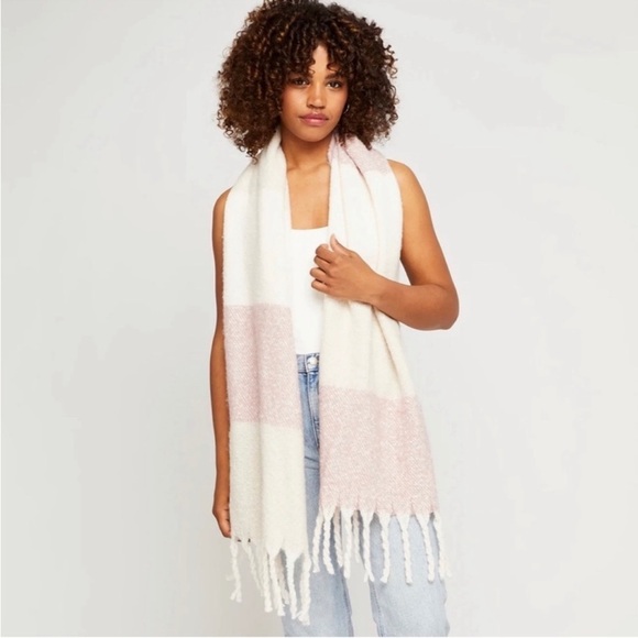 Gentle Fawn Accessories - Gentle Fawn Cozy Oversized Fringe Trim Blanket Scarf NWT